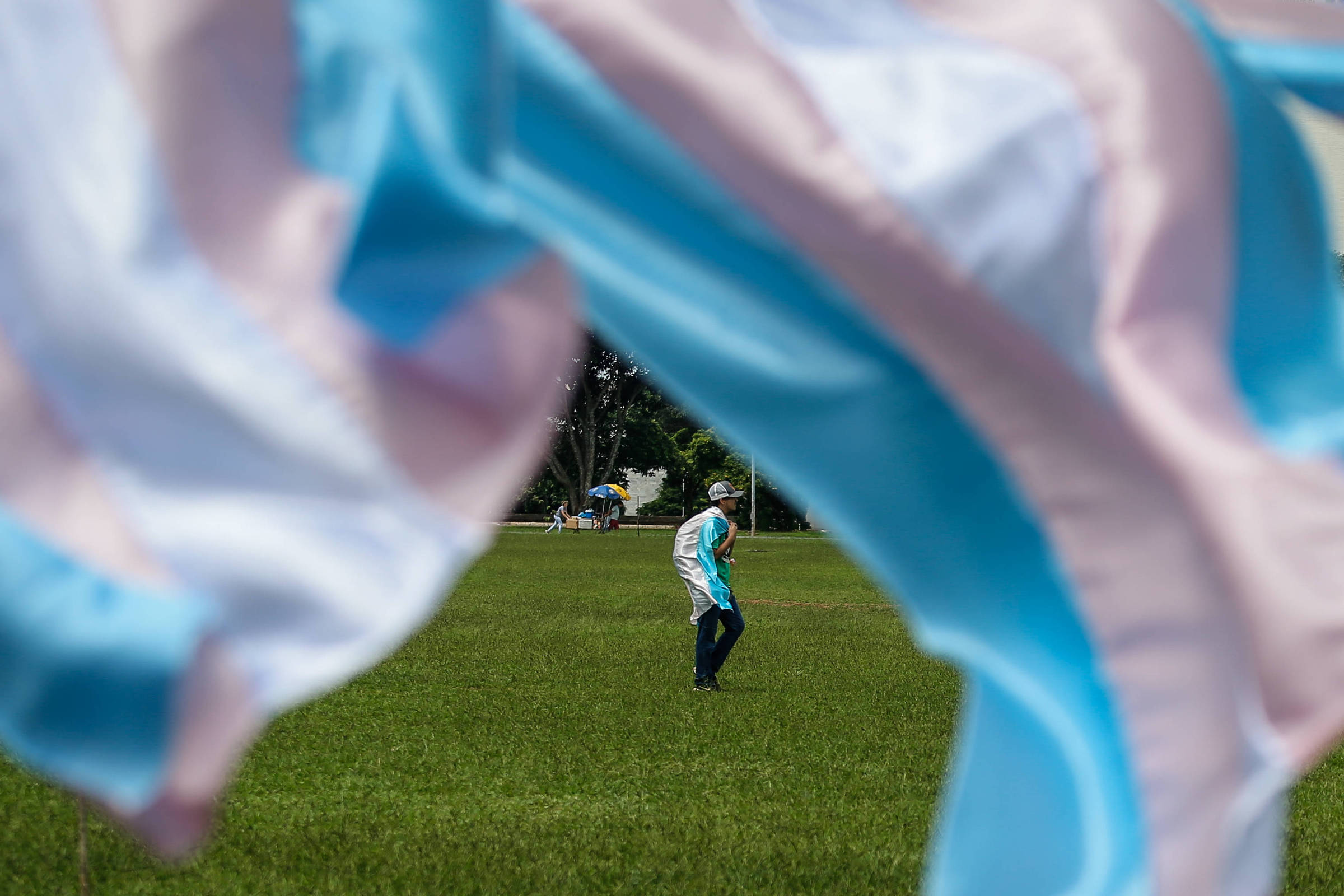 PLs preveem prender médicos por serviços para jovens trans - 16/04/2025 - Equilíbrio e Saúde