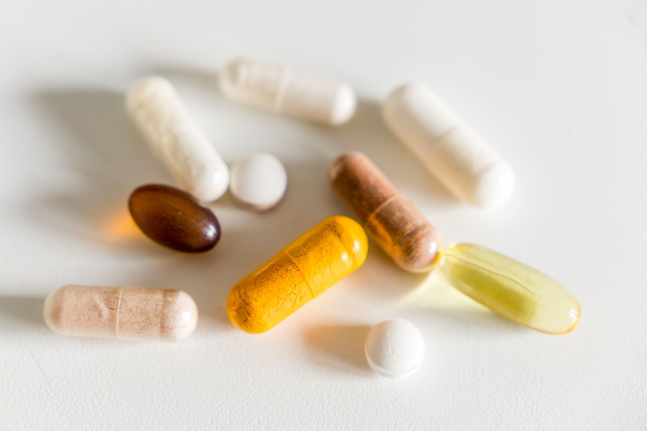 Você deve tomar açafrão e probióticos juntos?