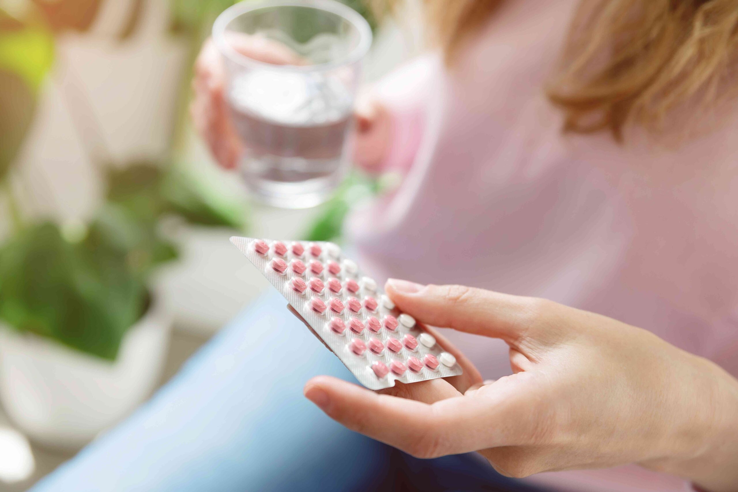 Certos tipos de controle de natalidade podem aumentar o derrame, risco de ataque cardíaco
