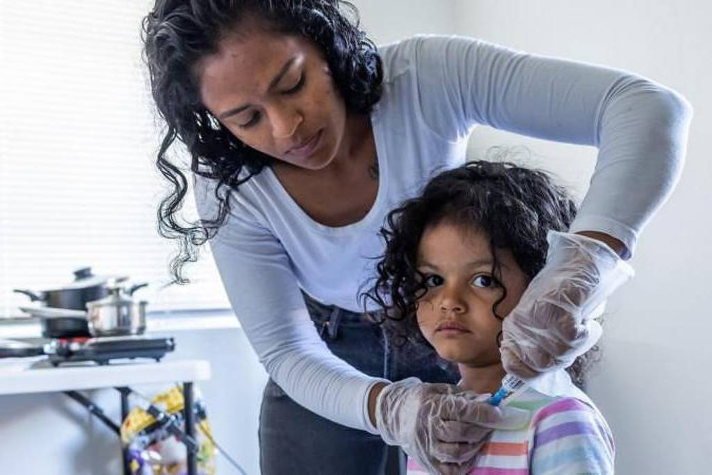 EUA querem deportar criança que precisa de tratamento - 04/06/2025 - Mundo