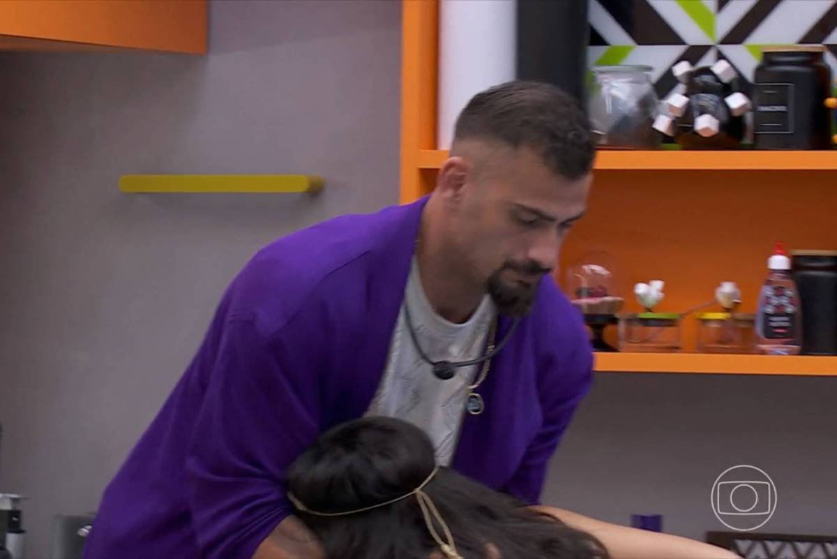 Alane desmaia nos braços de Nizam