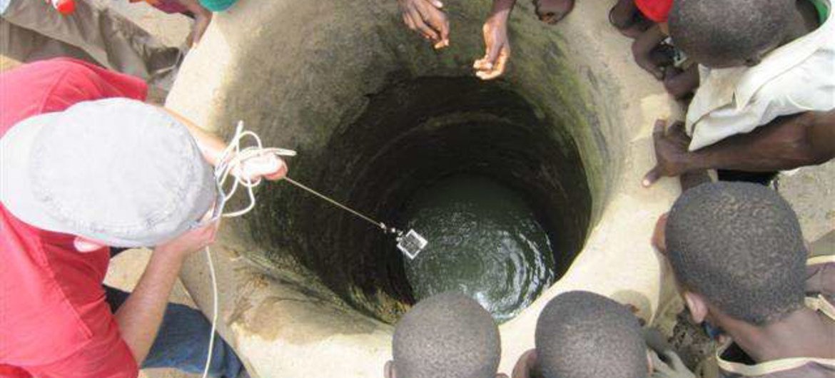 Crianças afetadas por envenenamento por chumbo no estado de Zamfara, na Nigéria