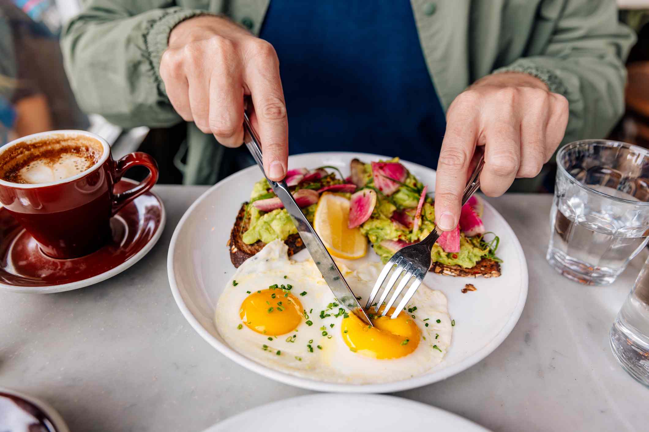 A maneira mais saudável de comer ovos, segundo especialistas em nutrição