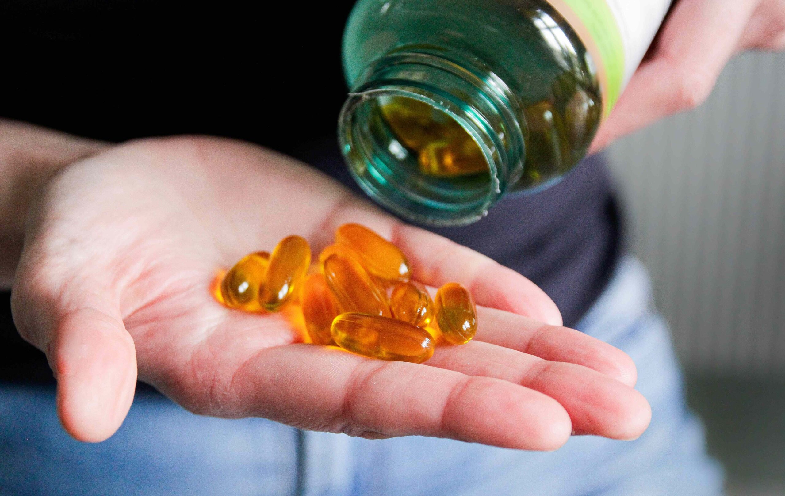 5 suplementos e medicamentos que não devem ser misturados com óleo de peixe
