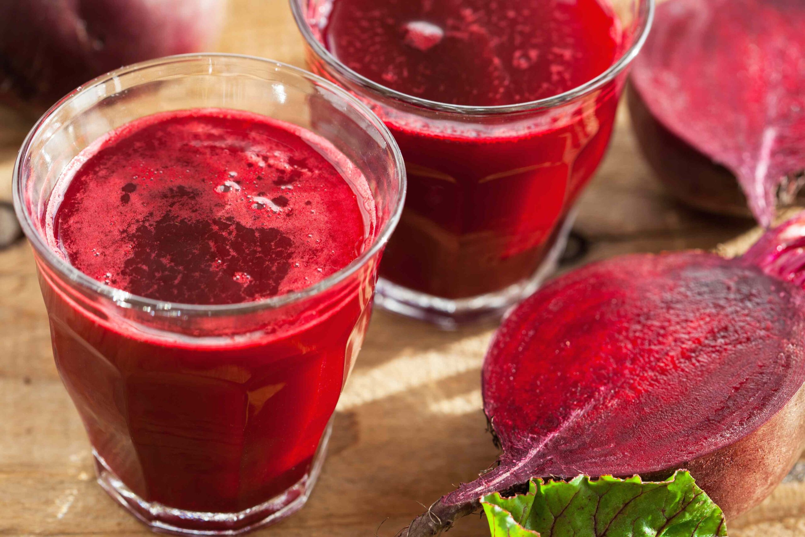 O que acontece com sua pressão arterial quando você bebe suco de beterraba todos os dias